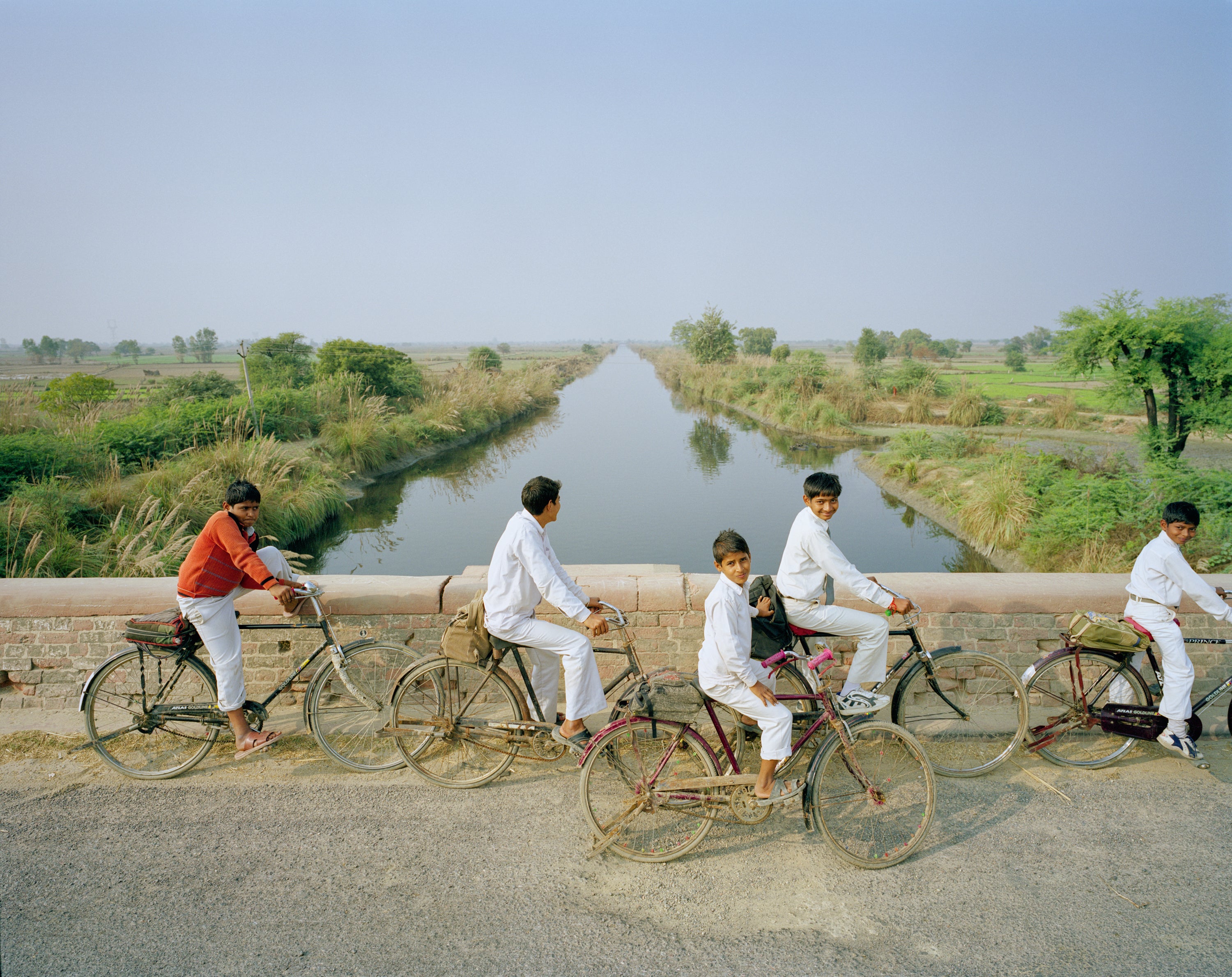 Schoolchildren on their way home in Vraja, Uttar Pradesh #5/8