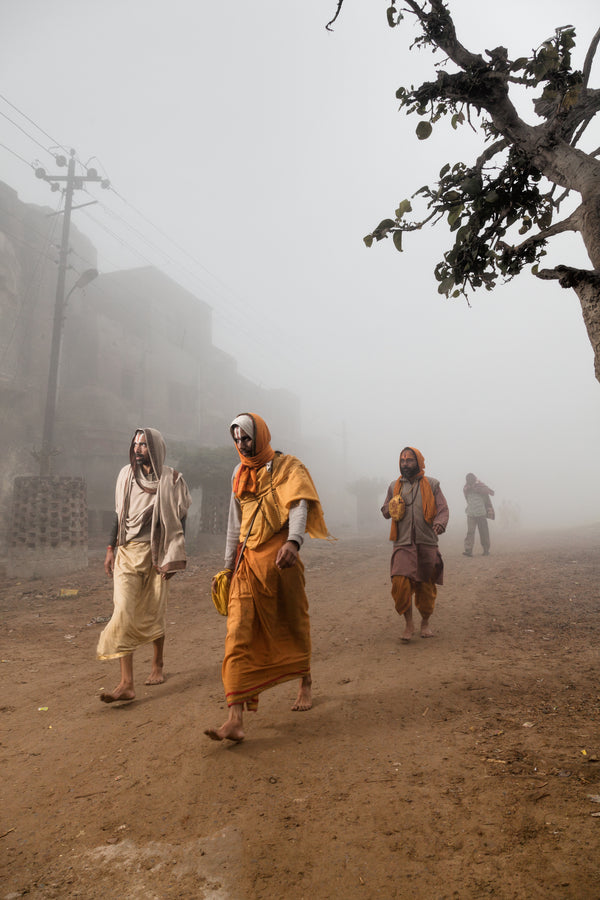 Pilgrims circumambulating the holy city of Vrindavana in the early morning; Uttar Pradesh #6/8